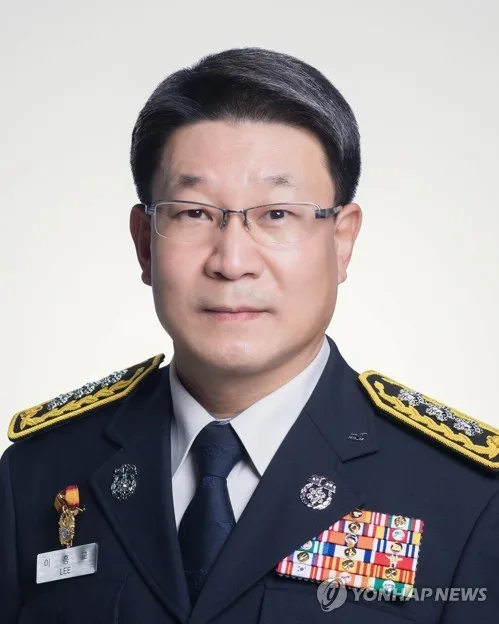 '소방병원 입찰비리' 이흥교 전 소방청장 징역 2년6개월 구형