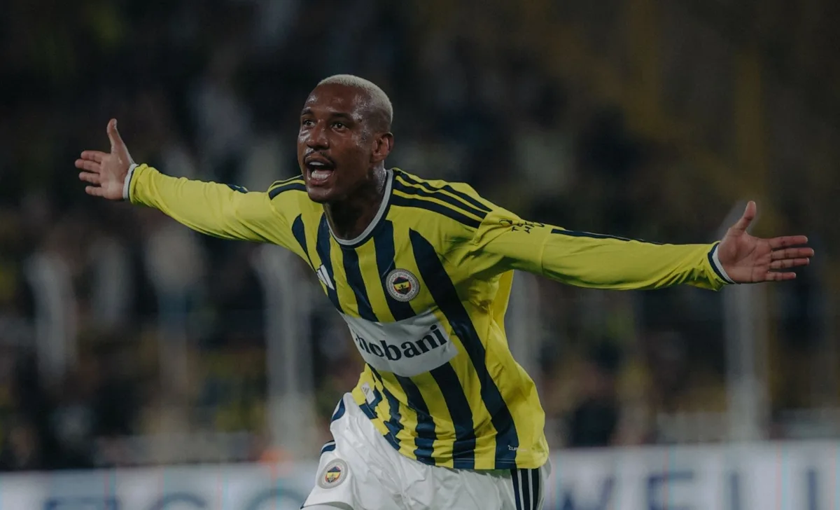 Talisca desabafa com post enigmático em clima problemático na Turquia