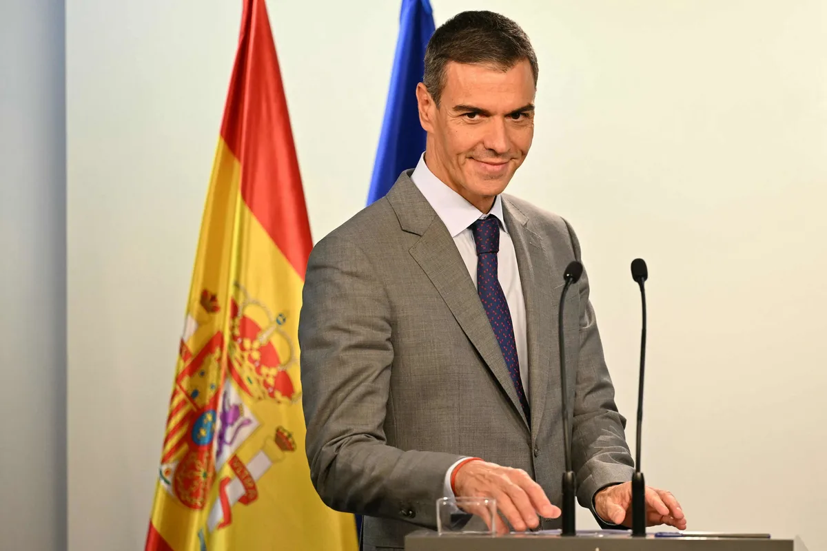 Sánchez bloquea las conclusiones de migración en las que los líderes de la UE criticaban su regularización masiva