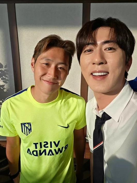 김원훈, 지예은이 찍어준 이강인 사진 버렸다…"역시 재밌다 오빠" 의미심장
