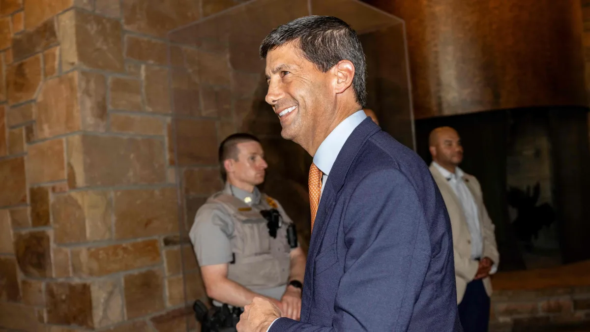 Kevin Warsh in jackson Hole: Amerikas Notenbankchef sagt der Inflation den Kampf an