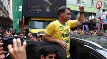 Flávio Bolsonaro alvo de investigação judicial