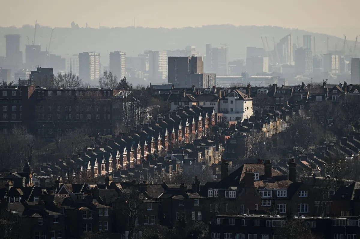 Londoners see buying power crash as mortgage rates remain high