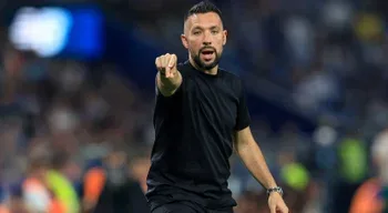Farioli exige FC Porto alerta na Madeira e afasta desculpas com relvado
