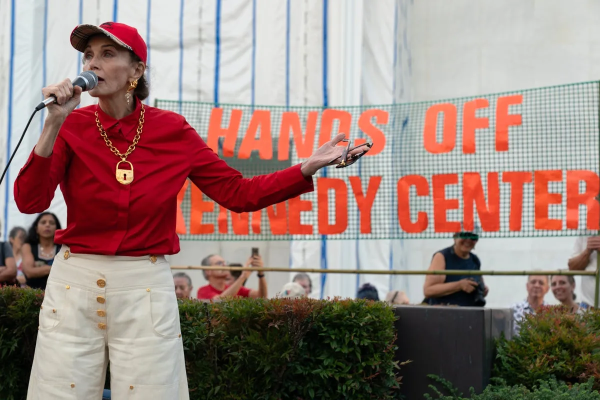 Wonder Woman star Lynda Carter leads protests outside Kennedy Center amid fears Trump plans to demolish it
