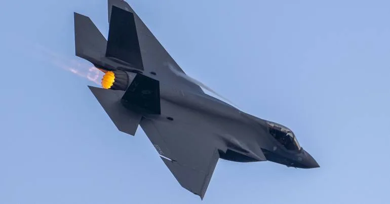 Peças do F-35 australiano desviadas para Hong Kong