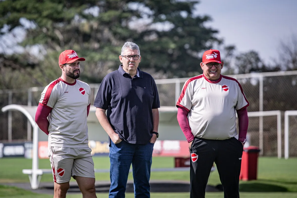 Vila Nova ainda busca atacante para reta final da temporada