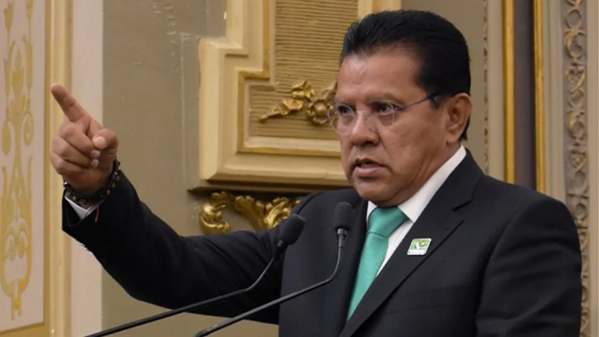 Diputado del Verde cachetea a contrincante por candidatura en Puebla: lo apodan “lord cachetadas”