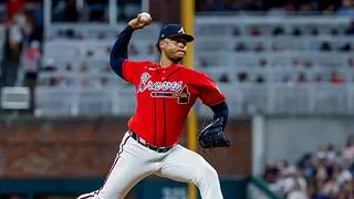 MLB: ¡Otra vez! Venezolano Elieser Hernández vuelve a firmar con Atlanta Braves