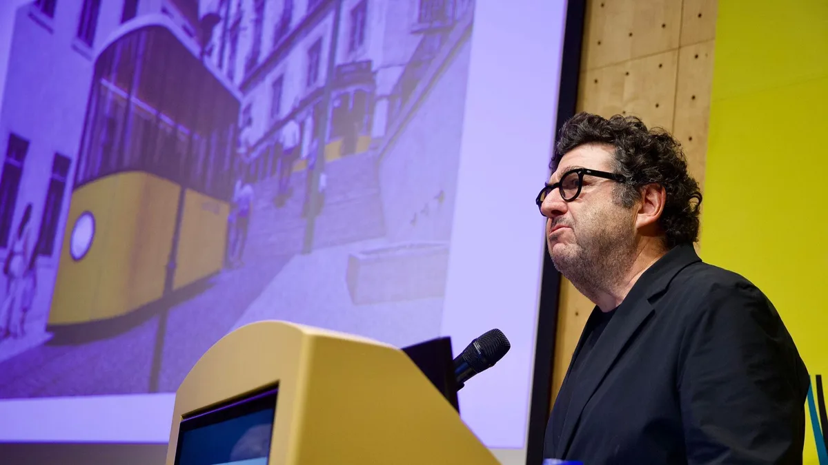 Carris vai lançar concurso público internacional para reconstrução do Ascensor da Glória em 2027