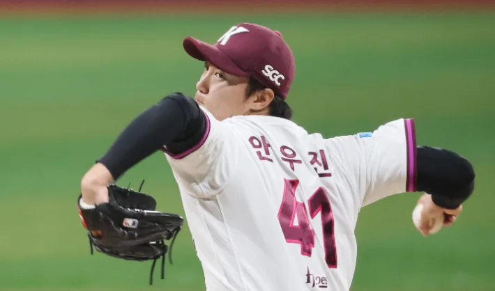키움 에이스 안우진, 7이닝 무실점…KIA 연승 행진에 제동