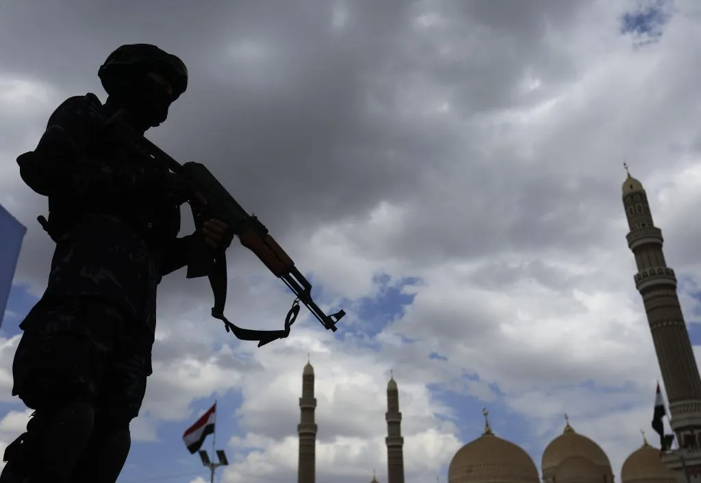 Riad emite la primera alerta aérea desde el reinicio de los combates en Yemen tras escucharse fuertes explosiones