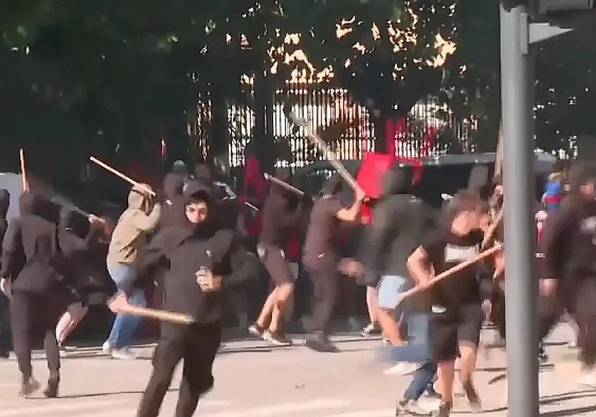 Detenidos cuatro aficionados del Sevilla FC tras los incidentes de Valencia