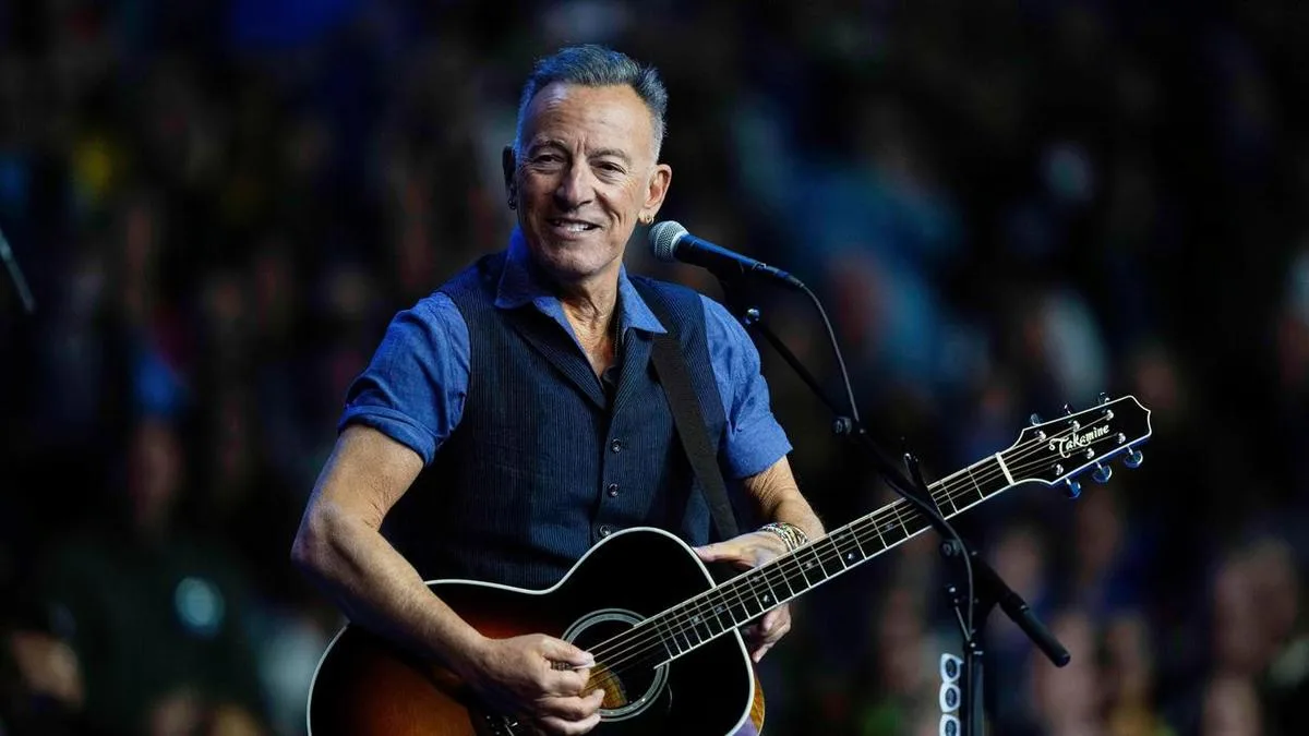 Springsteen not worried if you don't like his politics