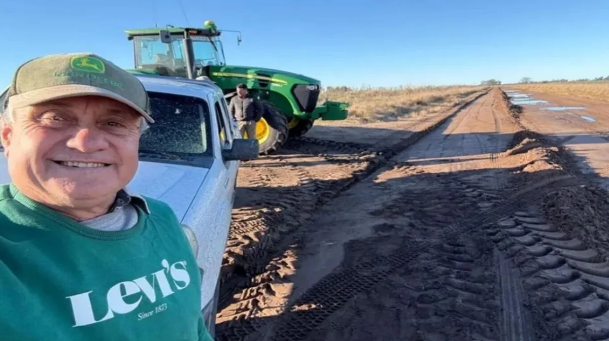 Un productor de Bolívar decidió reparar los caminos ante la falta de respuestas del municipio: “La gente se va del campo”
