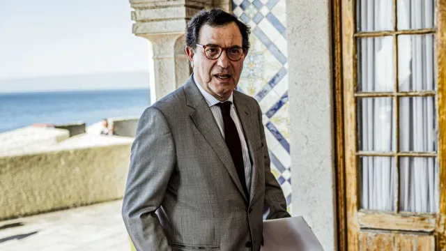 Freguesias vão receber telefones SIRESP "em breve". Geradores atrasam