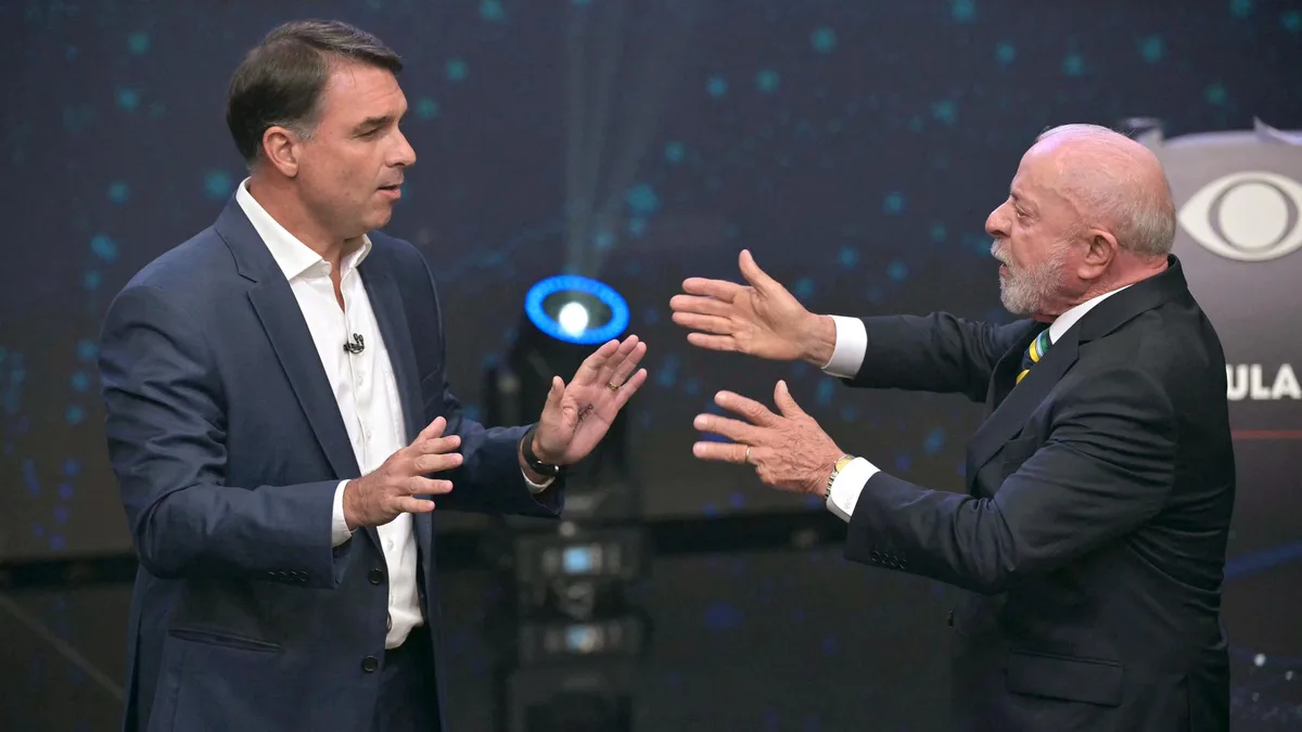 « Corrompu », « clown » : au Brésil, le premier débat entre Lula et Flavio Bolsonaro a viré au pugilat