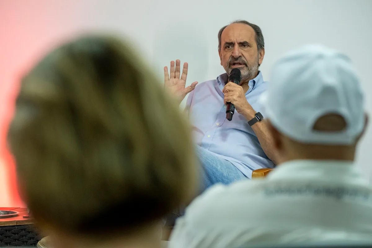 Candidato em MG, Kalil não revela voto para presidente: "Secreto"