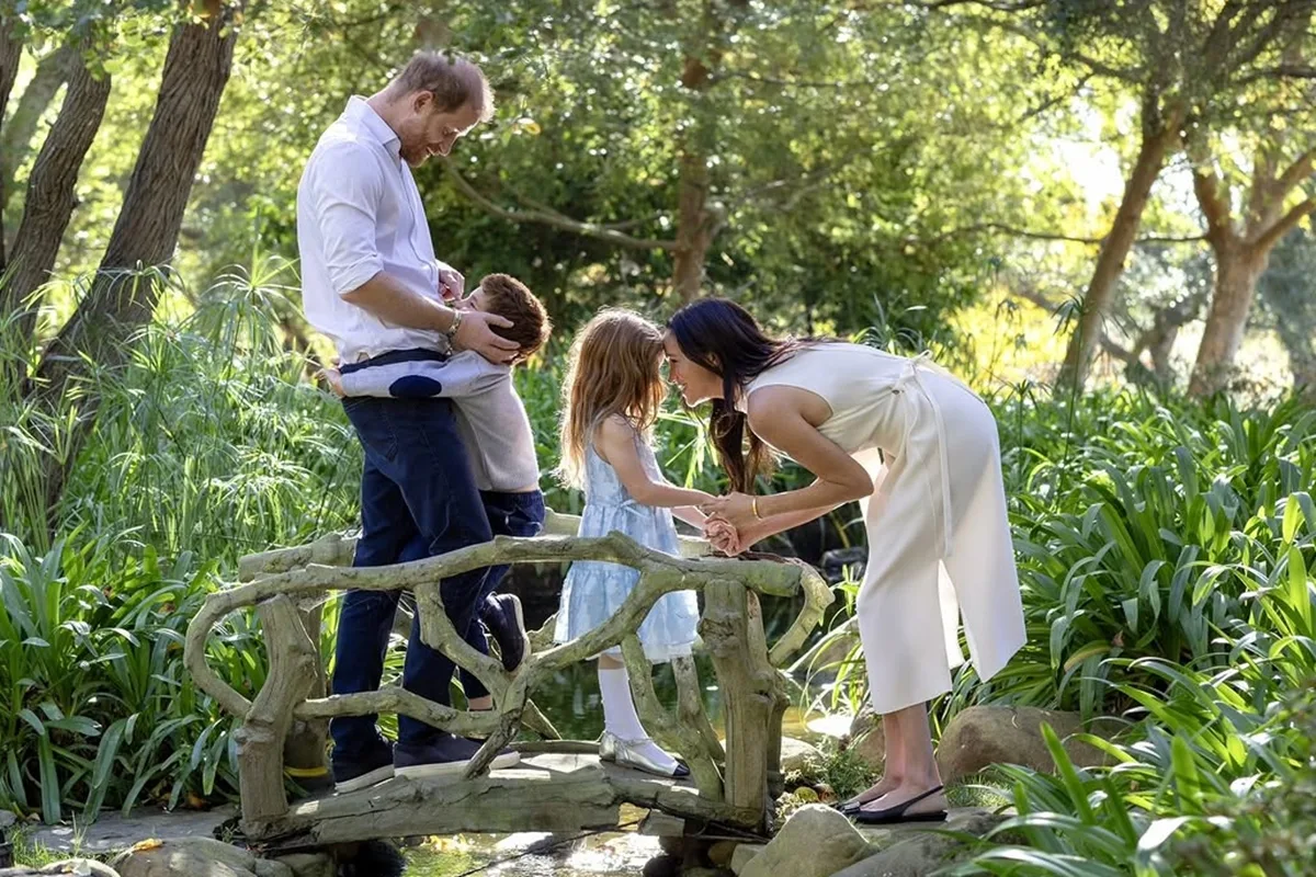 Harry e Meghan divergem sobre educação dos filhos; entenda o impasse