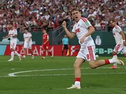 16-Jähriger trifft : 1. FC Köln wendet Pokal-Blamage ab, HSV souverän weiter