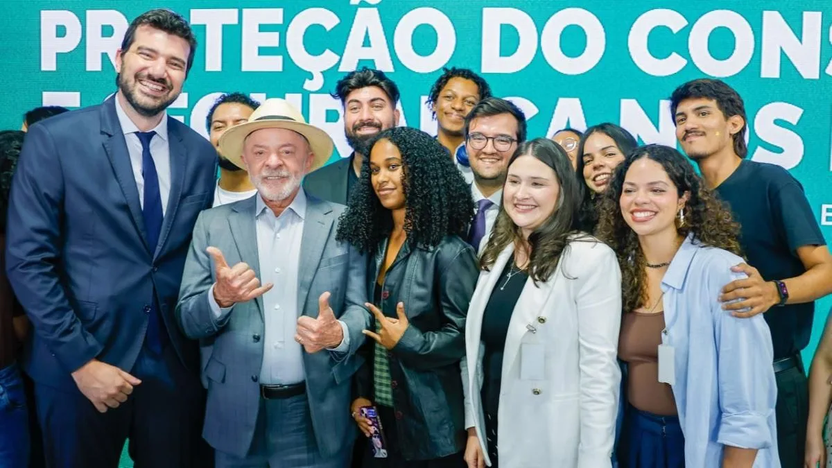 Novos decretos federais limitam taxas de bilheteria e proíbem abusos no cambismo