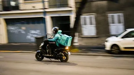 "Bien sûr que c'est une bonne nouvelle !" : la rémunération des livreurs de repas revue à la hausse