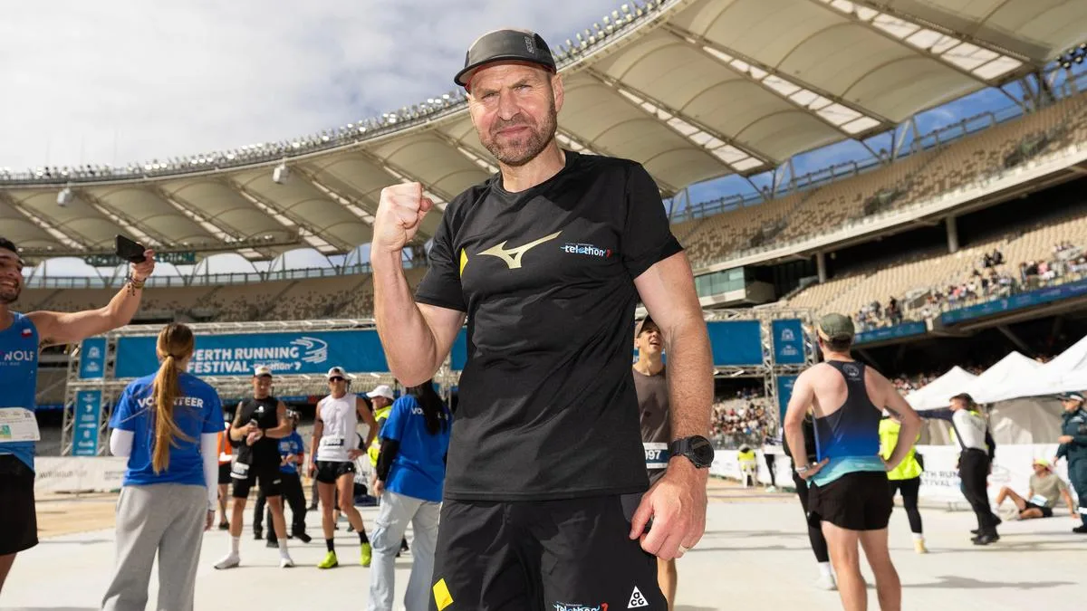 Kane Cornes completes first half of double-marathon Telethon at Perth Running Festival alongside 18,750 others