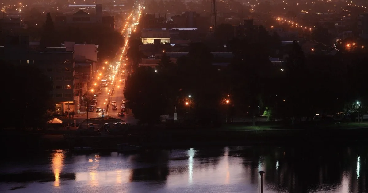 Energía más cara en Viedma: el municipio aumentó la Tasa por Alumbrado Público