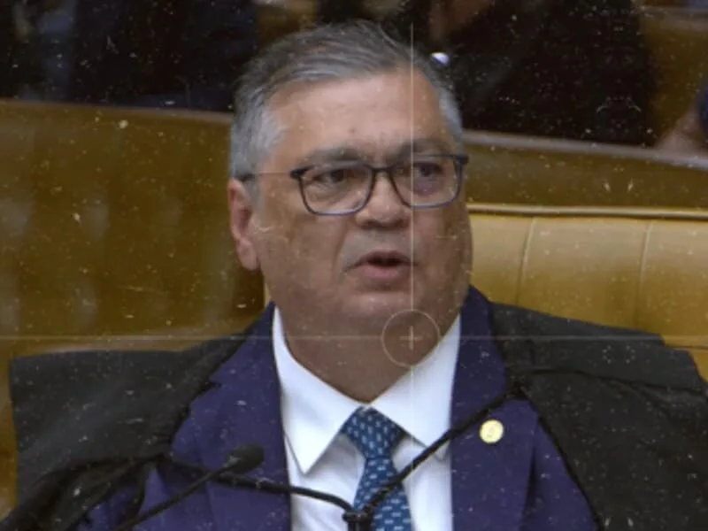 "Mesmo que junte mãos de todos não vai caber", diz Dino de corruptos