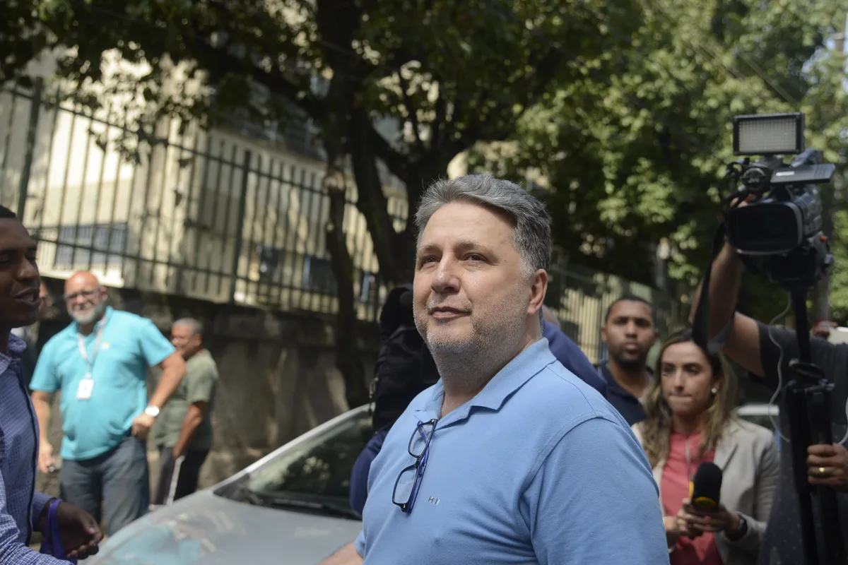 Ministério Público pede que TRE barre candidatura de Garotinho ao governo do Rio