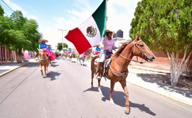 Torreón estrena gran cabalgata como nueva tradición de su feria