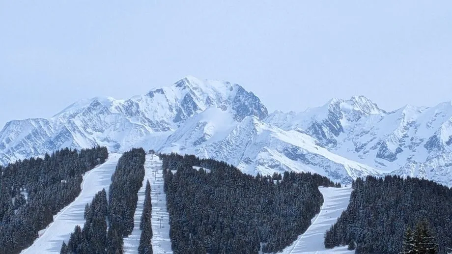 Le sommet du Mont-Blanc culmine à 4.807,47 mètres en 2026, soit 1,88 mètre de plus qu'il y a trois ans