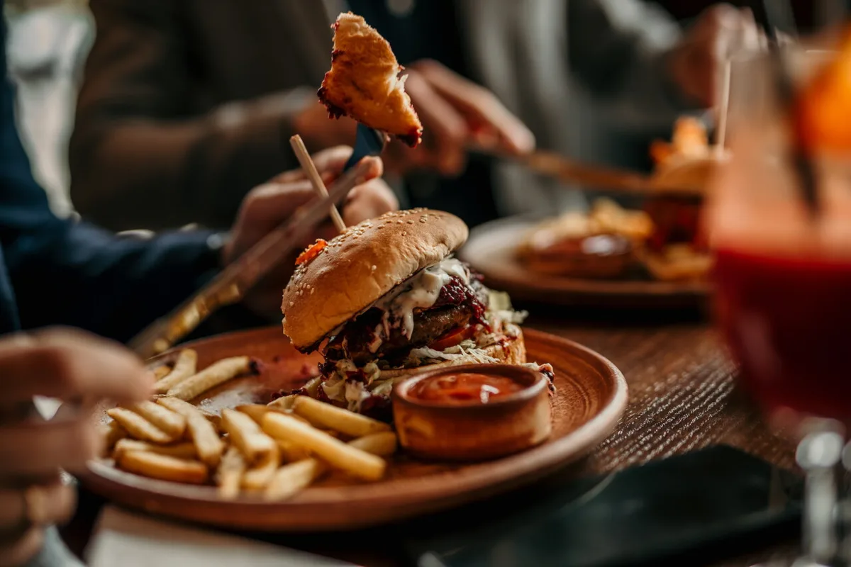 Trump reduce los aranceles a la carne previo a elecciones de noviembre