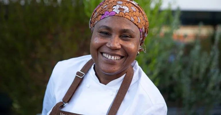 A cozinha moderna africana (e a estrela) de Joké Bakare