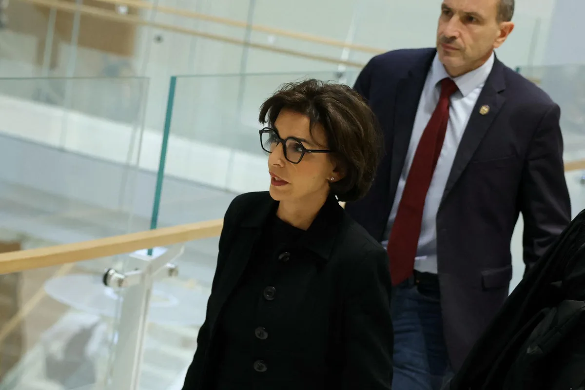 « Le Parlement, j’y allais pas tant que ça » : à son procès, Rachida Dati coincée entre ses mandats d’élue et son lucratif business d’avocate