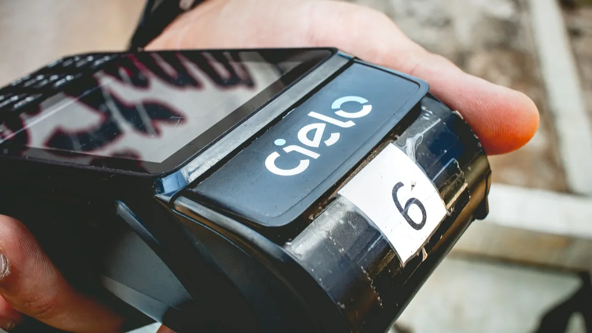 Cielo reduz chamados de TI em 52% com agente de inteligência artificial