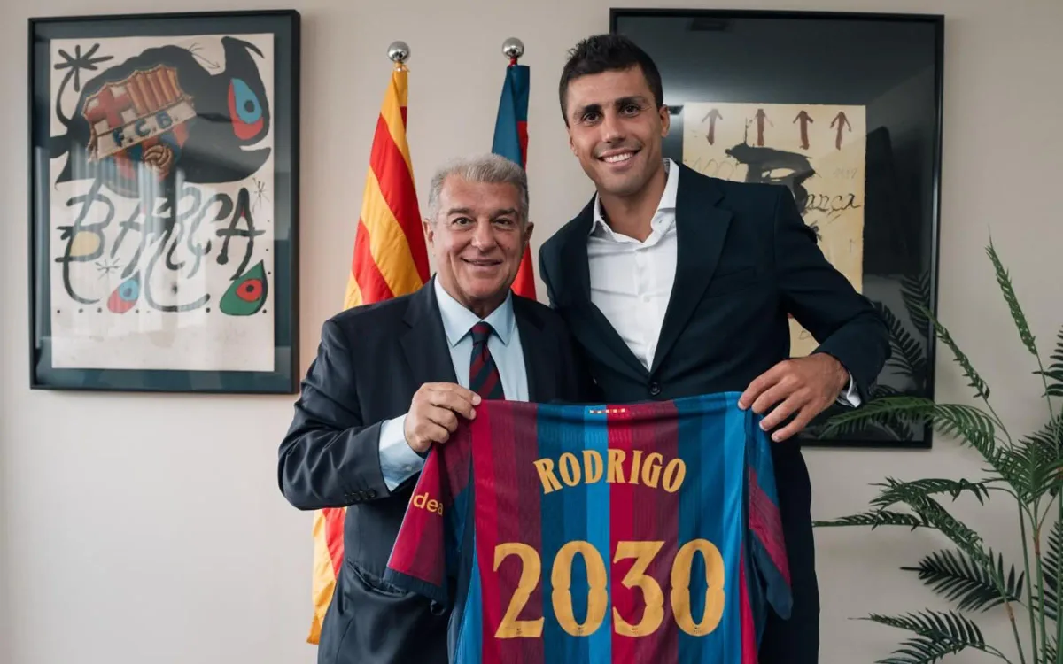 Barcelona anuncia a contratação de Rodri, campeão do mundo com a Espanha