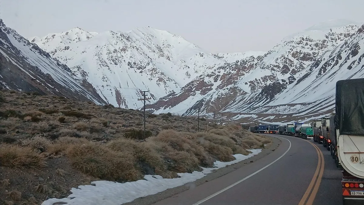 Caminhoneiro de Itapetininga deixa Argentina após 31 dias retido por nevasca e chega ao Chile