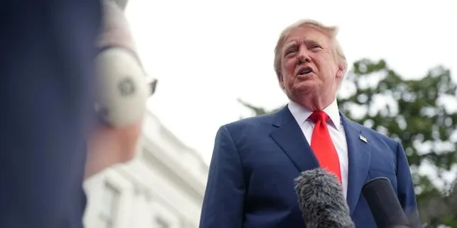 EN DIRECT, guerre en Ukraine : Donald Trump somme Volodymyr Zelensky d’arrêter de frapper les raffineries russes et affirme qu’il est « temps pour l’Ukraine d’avoir un nouveau président »
