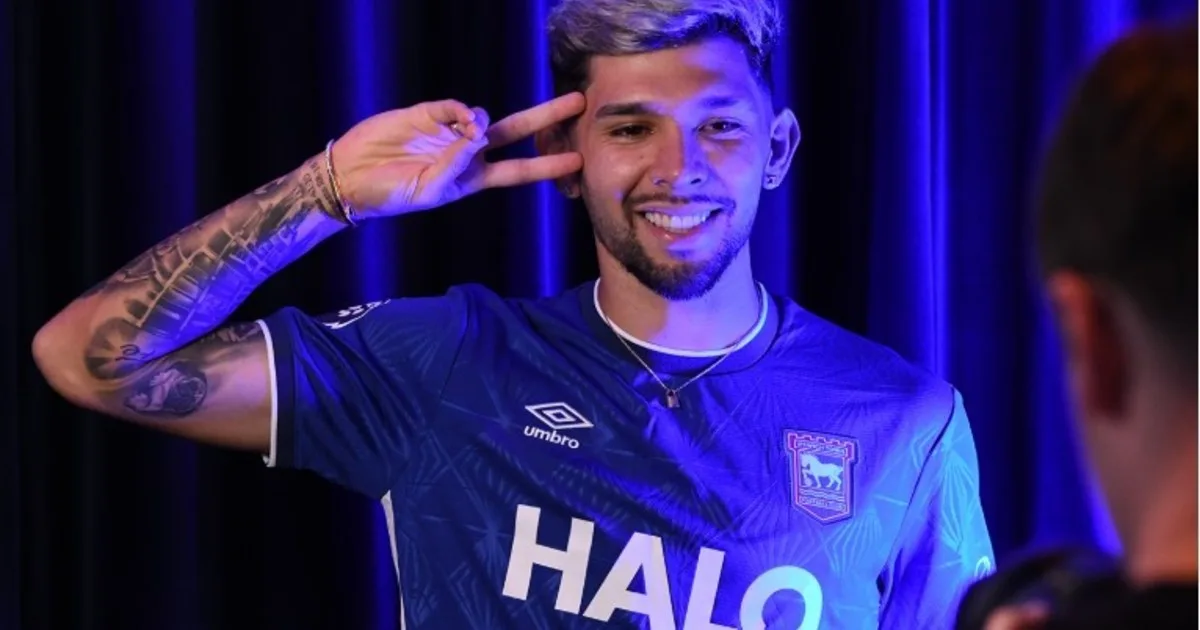 El paraguayo que volvió a la Premier League y se convirtió en récord para su país