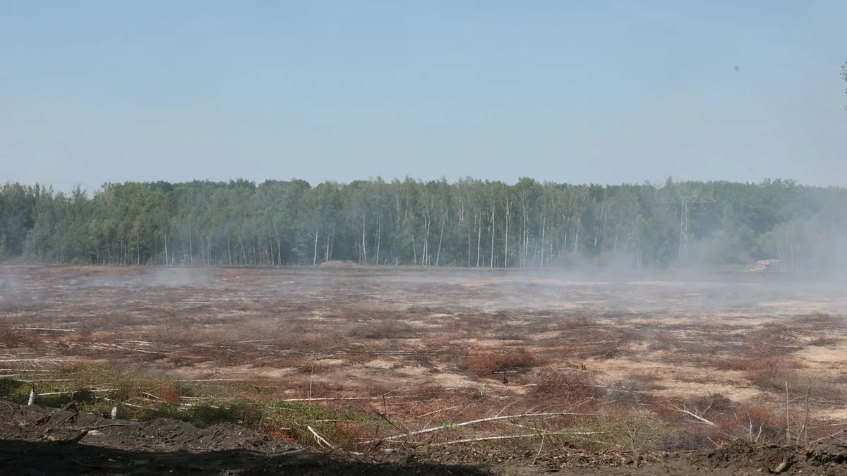 Feuer in Restloch: Dauer-Schwelbrand – Wo sich Anwohner informieren können