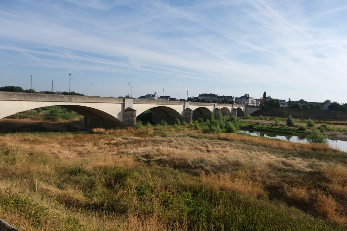 Face à la sécheresse, le tourisme fluvial dans la panade