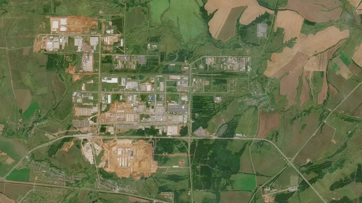 Satellitenbilder zeigen - So schnell wächst Putins tödlichste Drohnen-Fabrik