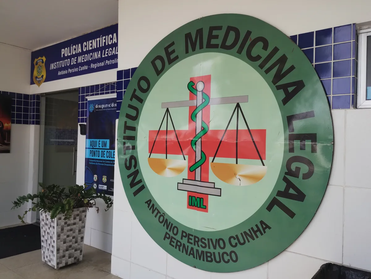 Menino de 1 ano é achado morto dentro de balde com água na Ilha do Massangano em Petrolina