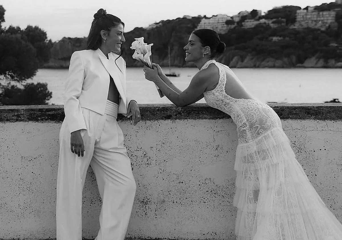 Los dos vestidos de novia de Dulceida para su segunda boda con Alba Paul