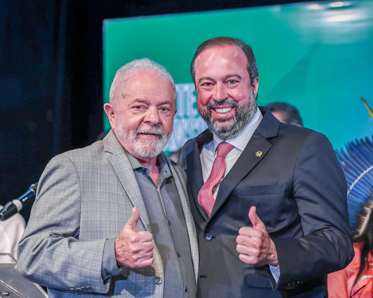 Análise: com atraso, Lula assina decretos da descarbonização; entenda o que está em jogo
