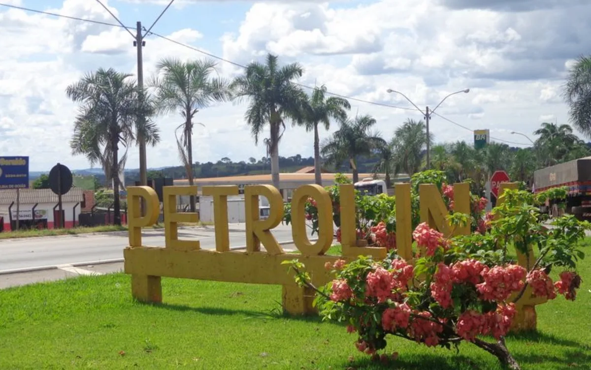 Prefeitura em Goiás abre concurso com salário de quase R$ 12 mil