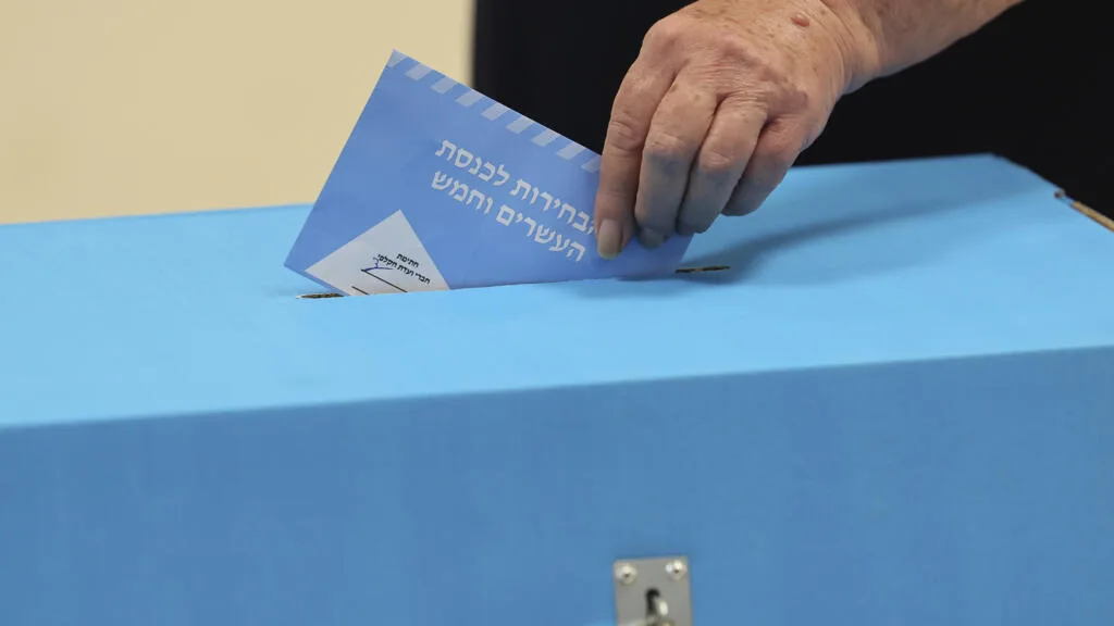 «On m’a volé mon pays»: des Israéliens de l’étranger prendront l’avion pour voter en octobre