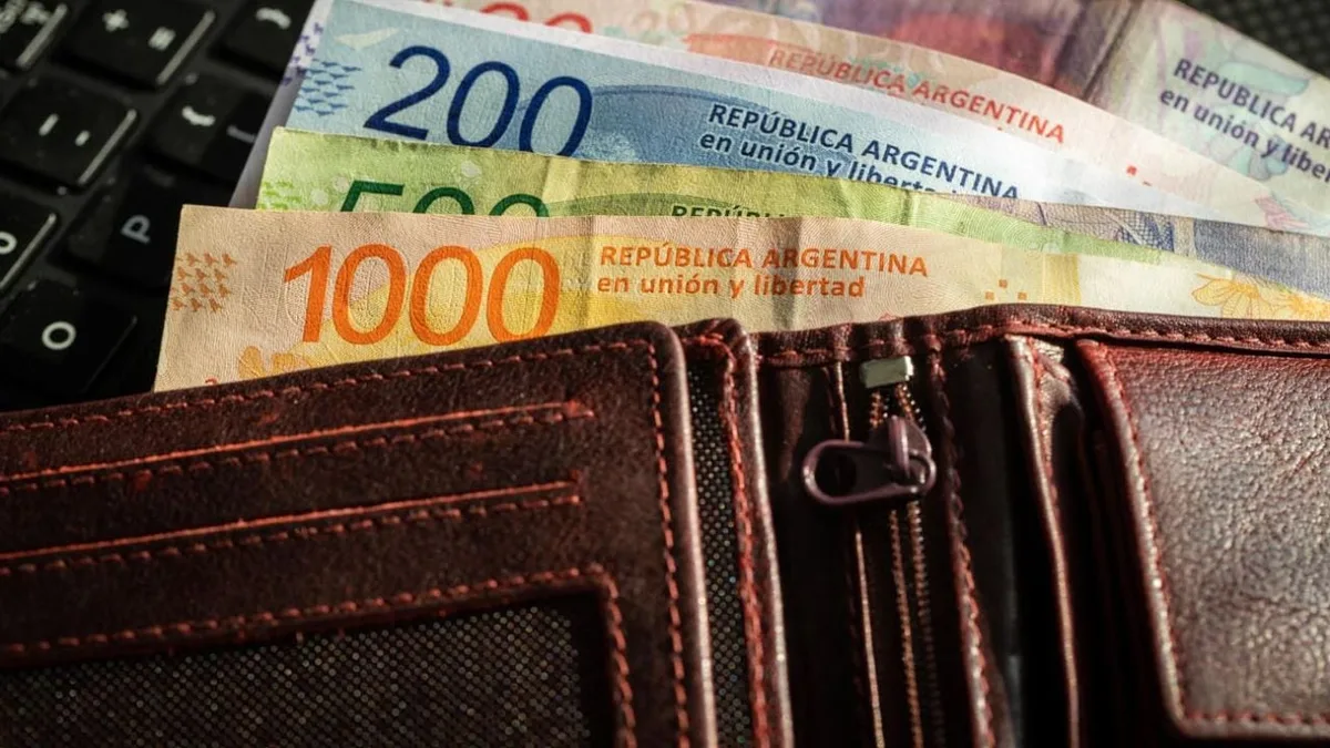 Aumentó el salario mínimo, vital y móvil: en cuánto queda a partir de septiembre y cómo se actualizará mes a mes hasta abril 2027