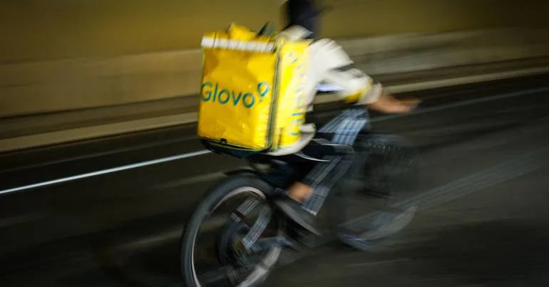 Glovo aceita oferta de compra da Uber por 12.770 milhões